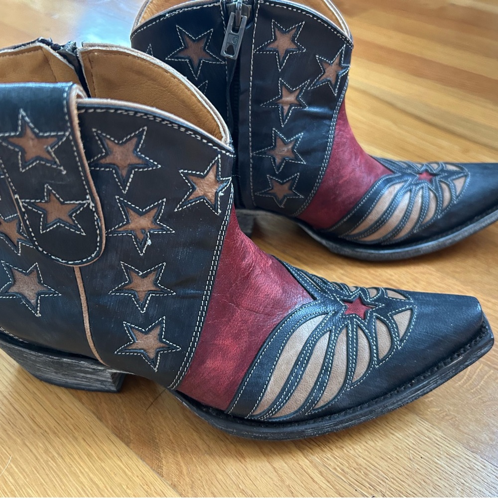 Old Gringo Navy, Red & Tan Star Cutout Western Ankle Booties